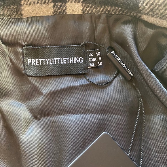 Plaid Black Coat - Picture 5 of 8